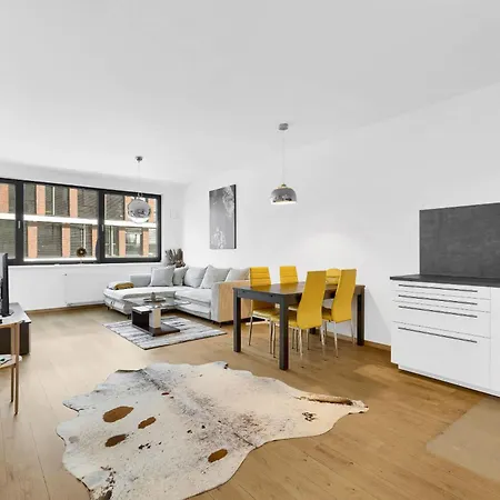 Riverside Luxury براتسيلافا